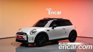 Mini Cooper CLASSIC Plus 2024 года из Южной Кореи