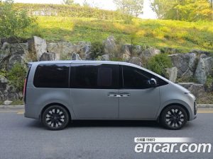 Hyundai Staria 4WD Lounge 9-Seater 2025 года из Южной Кореи