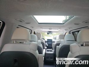 Hyundai Staria 4WD Lounge 9-Seater 2025 года из Южной Кореи