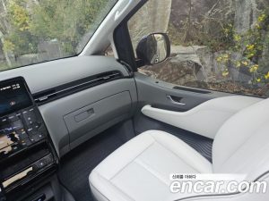Hyundai Staria 4WD Lounge 9-Seater 2025 года из Южной Кореи