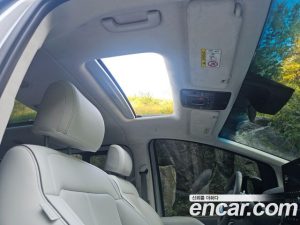 Hyundai Staria 4WD Lounge 9-Seater 2025 года из Южной Кореи