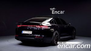 Porsche Panamera 4.0 GTS 2023 года из Южной Кореи