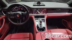 Porsche Panamera 4.0 GTS 2023 года из Южной Кореи