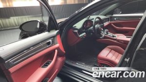 Porsche Panamera 4.0 GTS 2023 года из Южной Кореи
