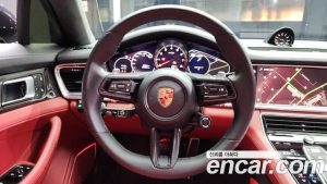 Porsche Panamera 4.0 GTS 2023 года из Южной Кореи