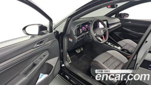 Volkswagen Golf 2.0 GTI 2024 года из Южной Кореи