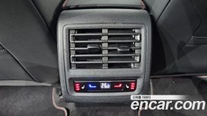 Volkswagen Golf 2.0 GTI 2024 года из Южной Кореи