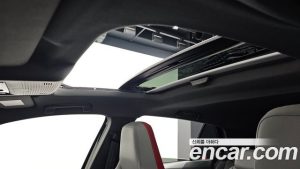 Volkswagen Golf 2.0 GTI 2024 года из Южной Кореи
