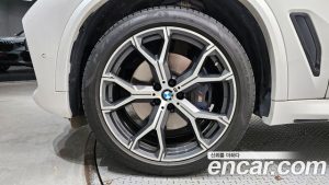 BMW X5 xDrive 30d M Sport 2023 года из Южной Кореи