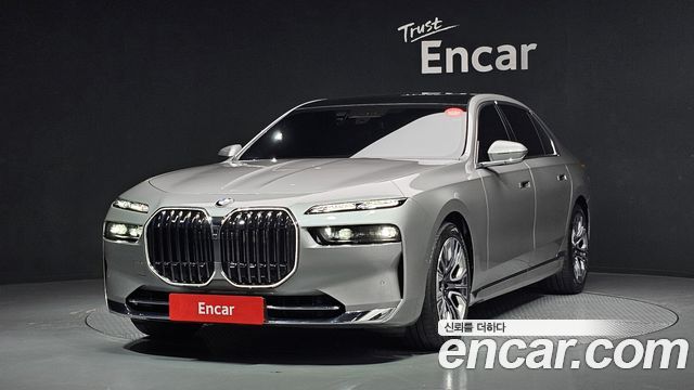 BMW 7-Series 740i sDrive Design Pure Excellence 2023 года из Кореи