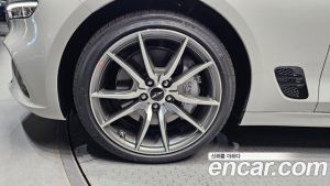 Genesis G70 Бензин 2.5T 2WD 2024 года из Южной Кореи