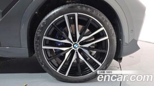 BMW X6 xDrive40d M Sport Online Exclusive 2023 года из Южной Кореи