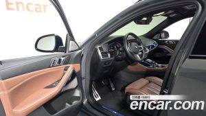BMW X6 xDrive40d M Sport Online Exclusive 2023 года из Южной Кореи