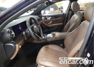 Mercedes-Benz E-Class E450 4MATIC Exclusive 2023 года из Южной Кореи