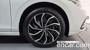 Volkswagen Golf 2.0 TDI Prestige 2024 года из Южной Кореи