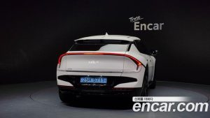 Kia EV6 Long Range 2WD 2025 года из Южной Кореи
