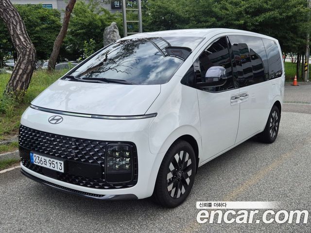 Hyundai Staria Lounge 9-Seater 2025 года из Кореи