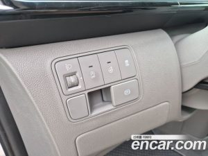 Hyundai Staria Lounge 9-Seater 2025 года из Южной Кореи