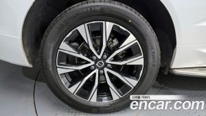 Volvo XC60 B5 ULTIMATE Bright 2023 года из Южной Кореи