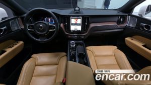 Volvo XC60 B5 ULTIMATE Bright 2023 года из Южной Кореи