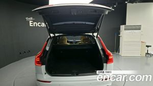 Volvo XC60 B5 ULTIMATE Bright 2023 года из Южной Кореи