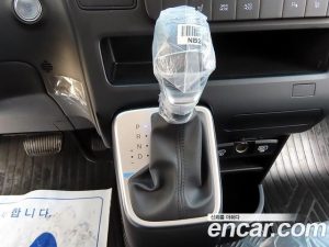 Hyundai Staria L3.5 Tourer 11-Seater 2025 года из Южной Кореи