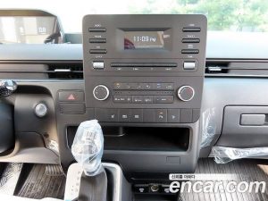 Hyundai Staria L3.5 Tourer 11-Seater 2025 года из Южной Кореи