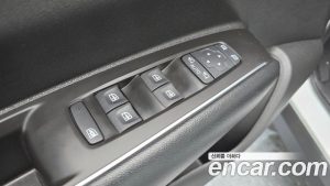 Renault-KoreaSamsung QM6 2.0 GDe LE Signature 2WD 2023 года из Южной Кореи