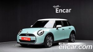 Mini Cooper 5Door CLASSIC 2025 года из Южной Кореи