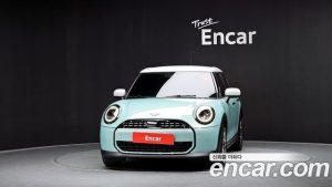 Mini Cooper 5Door CLASSIC 2025 года из Южной Кореи