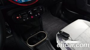 Mini Cooper 5Door CLASSIC 2025 года из Южной Кореи