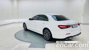Mercedes-Benz E-Class E220d 4MATIC AMG Line 2023 года из Южной Кореи