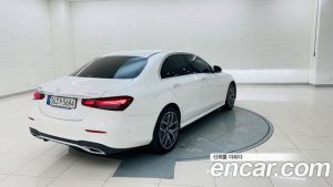 Mercedes-Benz E-Class E220d 4MATIC AMG Line 2023 года из Южной Кореи