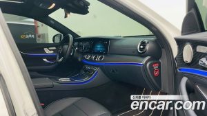 Mercedes-Benz E-Class E220d 4MATIC AMG Line 2023 года из Южной Кореи