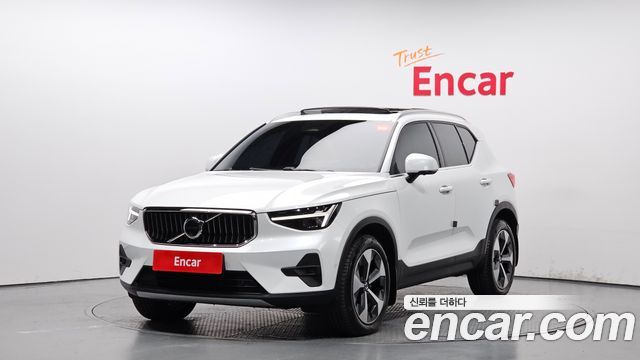 Volvo XC40 B4 ULTIMATE Bright 2024 года из Кореи