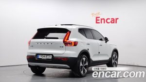 Volvo XC40 B4 ULTIMATE Bright 2024 года из Южной Кореи