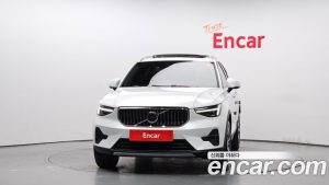 Volvo XC40 B4 ULTIMATE Bright 2024 года из Южной Кореи