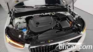 Volvo XC40 B4 ULTIMATE Bright 2024 года из Южной Кореи
