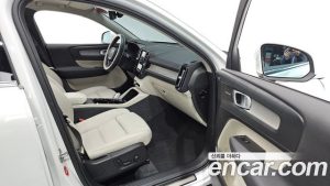 Volvo XC40 B4 ULTIMATE Bright 2024 года из Южной Кореи
