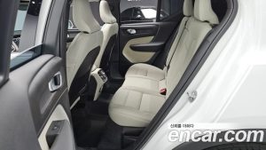 Volvo XC40 B4 ULTIMATE Bright 2024 года из Южной Кореи