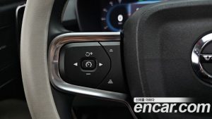 Volvo XC40 B4 ULTIMATE Bright 2024 года из Южной Кореи