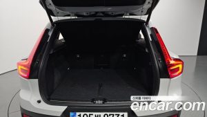 Volvo XC40 B4 ULTIMATE Bright 2024 года из Южной Кореи