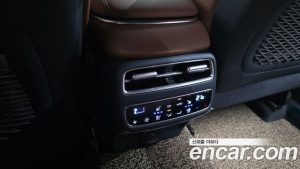 Genesis GV70 2.5T Бензин AWD 2025 года из Южной Кореи