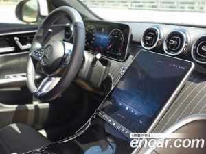 Mercedes-Benz C-Class C300 4MATIC Avantgarde 2024 года из Южной Кореи