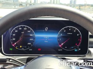 Mercedes-Benz C-Class C300 4MATIC Avantgarde 2024 года из Южной Кореи