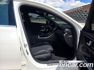 Mercedes-Benz C-Class C300 4MATIC Avantgarde 2024 года из Южной Кореи