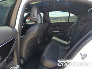 Mercedes-Benz C-Class C300 4MATIC Avantgarde 2024 года из Южной Кореи