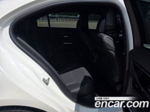 Mercedes-Benz C-Class C300 4MATIC Avantgarde 2024 года из Южной Кореи