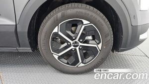 Kia Niro Prestige 2025 года из Южной Кореи