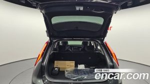 Kia Niro Prestige 2025 года из Южной Кореи